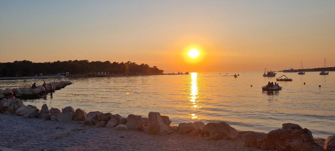 Florena Novalja Buitenkant foto