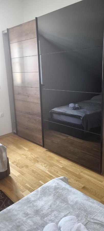 Florena Novalja Buitenkant foto